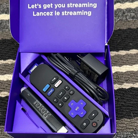 NWT Roku Streaming Stick 4K with Remote - Picture 4 of 7